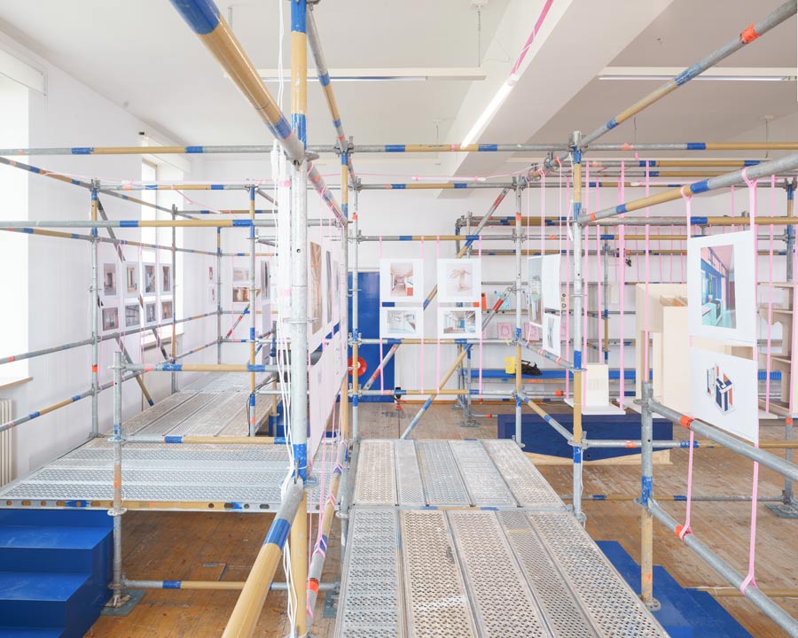 ADBK Jahresaustellung 2025, Blick zurück zur Tür