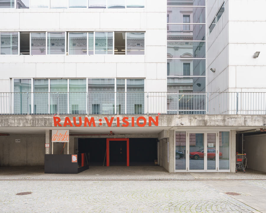 ADBK Jahresaustellung 2025, Blick auf den Eingang der Tiefgarage