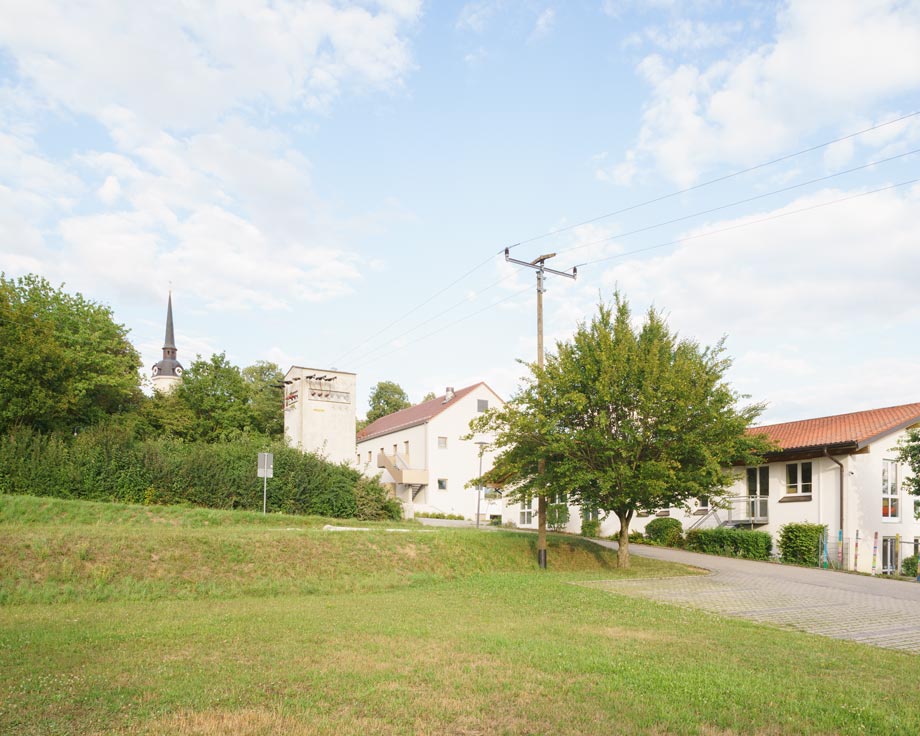 Bürgerhaus Inning am Holz vom Sportplatz aus, 2026