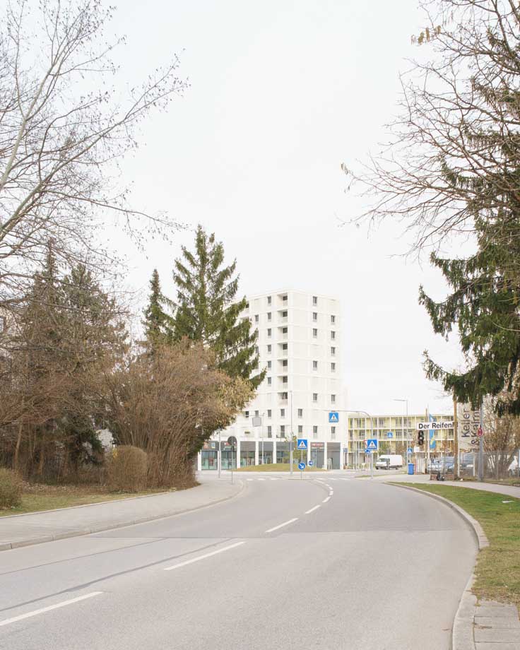 Blick auf den Eingang des Quartiers am Startpunkt der Paul-Gerhardt-Allee 