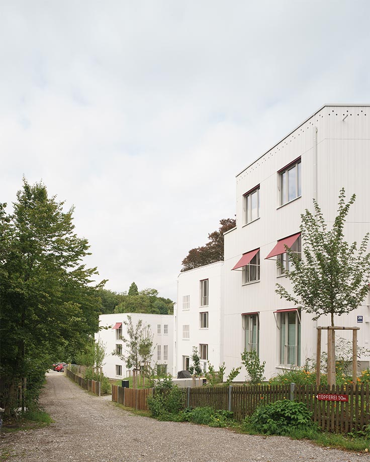 ugust 25, 4 helle Häuser bei der Blutbuche, Sunder-Plassmann Architekten, Schondorf am Ammersee
